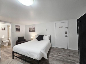 Affordable Double Bed Parking Downtown A plus WiFi